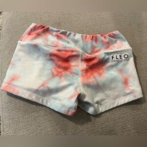 Fleo Shorts - Size Small